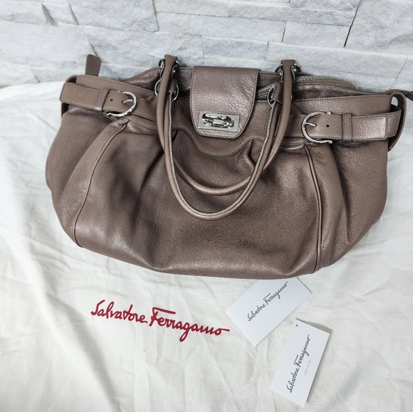 Salvatore Ferragamo bag - Picture 5 of 10